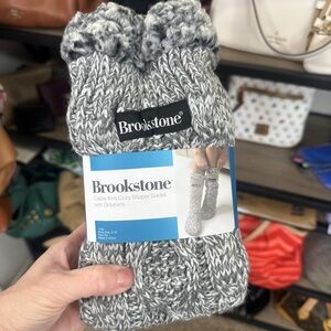 Brookstone New Gray Cable Knit Slipper Socks with Grippers on bottom
